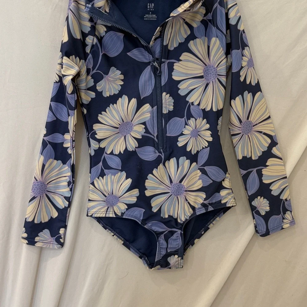 Gap Kids Long Sleeve Full Zip RashGuard Swimsuit 1 Piece Blue Floral NWOT sz sml